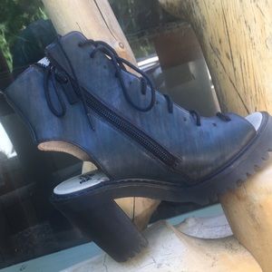 Teal high heel Dr.Martins